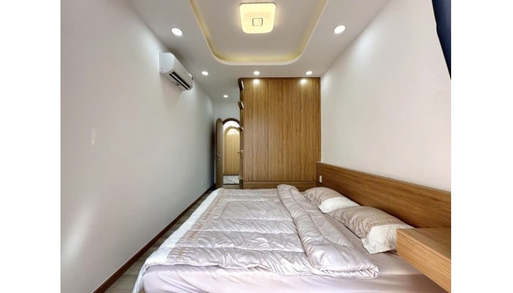 Bán Nhà HXH Bạch Đằng 40m2, 3 Tầng 3 P.Ngủ, Mới Ở Ngay Hơn 5 Tỉ